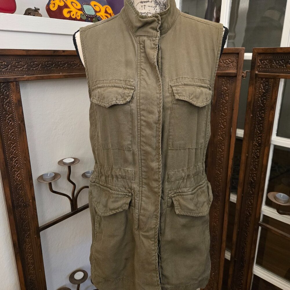 Army Green Classic Gap Cargo Vest, Sz XS
